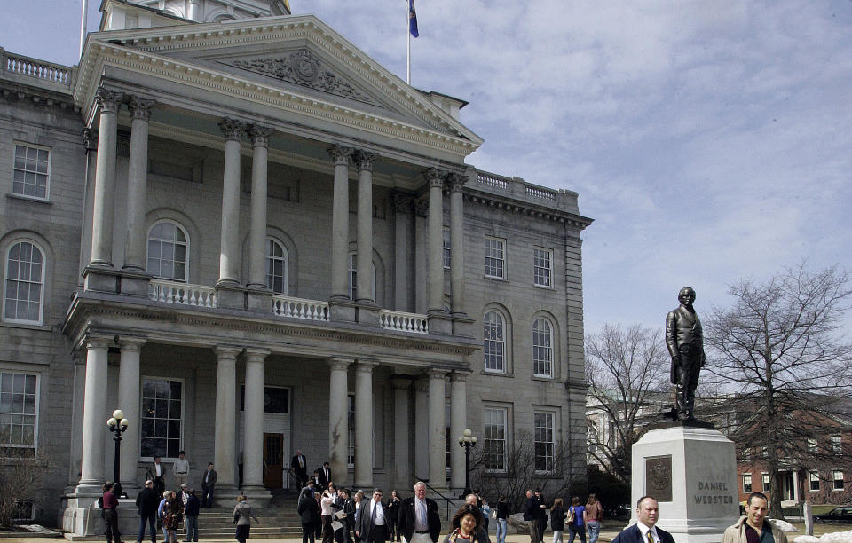 STEMTE FOR:  New Hampshire blir den sjette amerikanske delstaten som �pner for homofile ekteskap. Bildet er fra r�dhuset i Concord.  Foto: AP Photo/Jim Cole