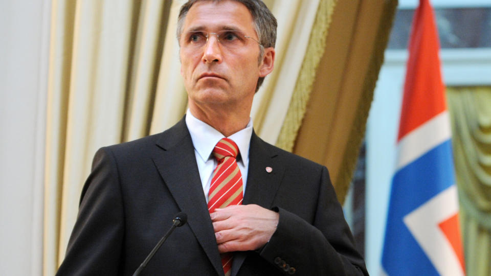  - FINANSIERING ER VIKTIG: Uten en god finansiering av klimatiltak i u-land, har Jens Stoltenberg liten tro p� at u-landene vil forplikte seg til tallfestede utslippsm�l i K�benhavn. Foto: AFP/ SCANPIX.