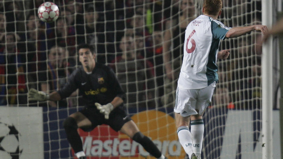 DENNE HUSKES I BARCELONA: John Arne Riise knallet inn ett av m�lene da Liverpool slo Barcelona 2-1 p� Camp Nou i 2007. Foto: AP/Mutsu Kawamori