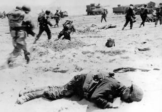 HEMMELIG OPERASJON: 156 000 infanterister inntok fem ulike strender i Normandie p� d-dagen. Bare 2500 av de ilandsatte soldatene d�de i Normandie 6. juni 1944. Foto: SCANPIX