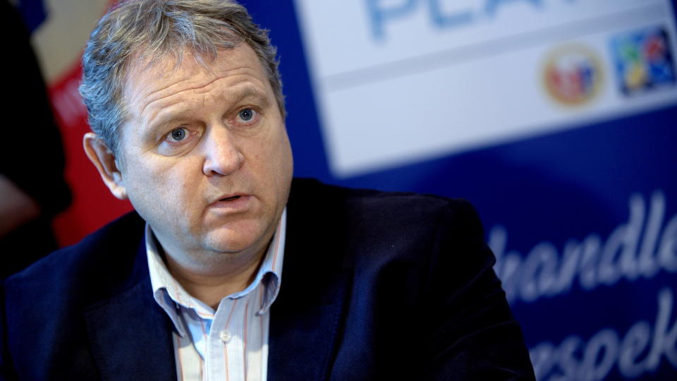 GOD BAKG�RD: Administrerende direkt�r i Norsk Toppfotball, Niels R�ine, er ikke uenig med Brede Hangeland etter bakg�rdsutspillet. Foto: Stian Lysberg Solum / SCANPIX