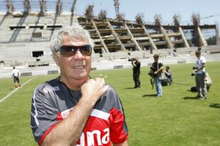 NESTEN FERDIG: Landslagssjef Egil Olsen sier det bare er en plass han fortsatt vurderer noe f�r kampen i morgen.
Foto: Erlend Aas / SCANPIX
