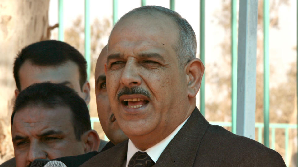 ANKLAGER OM TORTUR: Innenriksminister Jawad Bolani har sendt delegasjoner til to fengsler i S�r-Irak for � unders�ke p�stander om tortur. Foto: AFP/ALI AL-SAADI