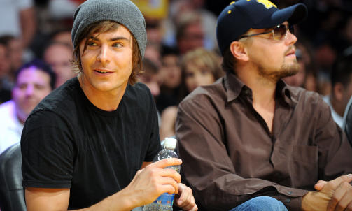 KASTET GLANS: Hollywood-skuespillerne Zac Efron og Leonardo Di Caprio biv�net kampen i Los Angeles. Foto: AFP/ GABRIEL BOUYS