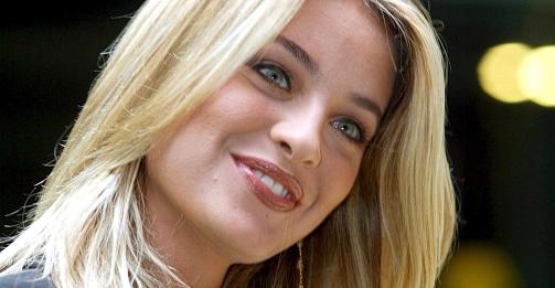 BERLUSCONIS BLONDINE: Tidligere TV-kjendis Barbara Matera er �n av mange fra underholdningsbransjen og modellverdenen Silvio Berlusconi har hentet inn til partiet Frihetenes Folk (Pdl). Partiet ligger an til � f� 34,7 prosent av stemmene og 29 seter i Europaparlamentet.  Foto: EPA/ALESSIA PARADISI/SCANPIX