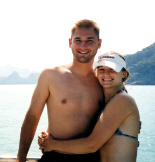IDYLL: Mark og Nina i lykkelige dager, p� ferie i Thailand.