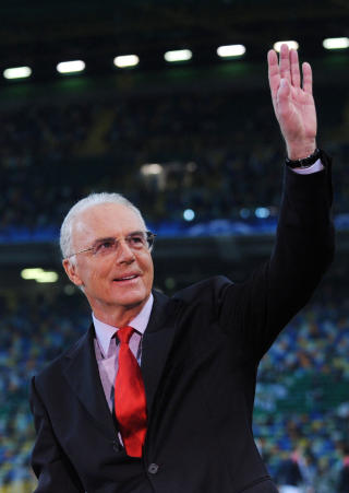 NYE TONER FRA BAYERN: I dag sier Beckenbauer at Ribery kan forsvinne. I forrige uke sa manager Uli Hoeness at angriperen ikke var til salgs. Foto: AFP/FRANCISCO LEONG