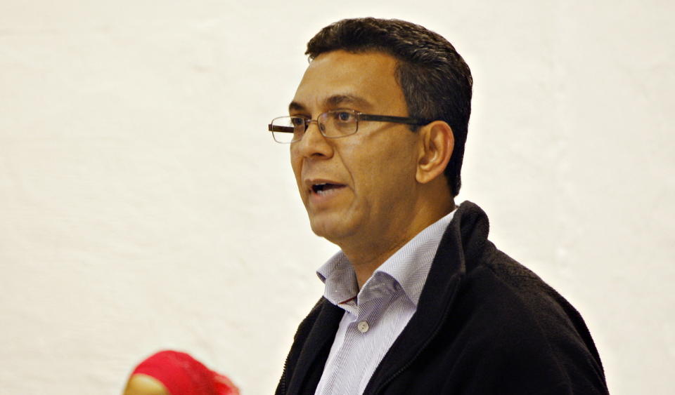 HVORFOR? SVs stortingsrepresentant Akhtar Chaudhry synes forslaget om troskapsed er et slag i lufta fra Abid Raja. Foto: Frank Karlsen / Dagbladet