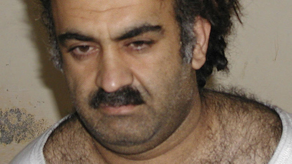 VANNTORTURERT 183 GANGER I FANGENSKAP:  Khalid Sheikh Mohammed ble utsatt for vanntortur under forh�r av CIA. President Barack Obama har n� forbud metoden, som er � gi fangen en druknings-opplevelse. Foto: SCANPIX/AP