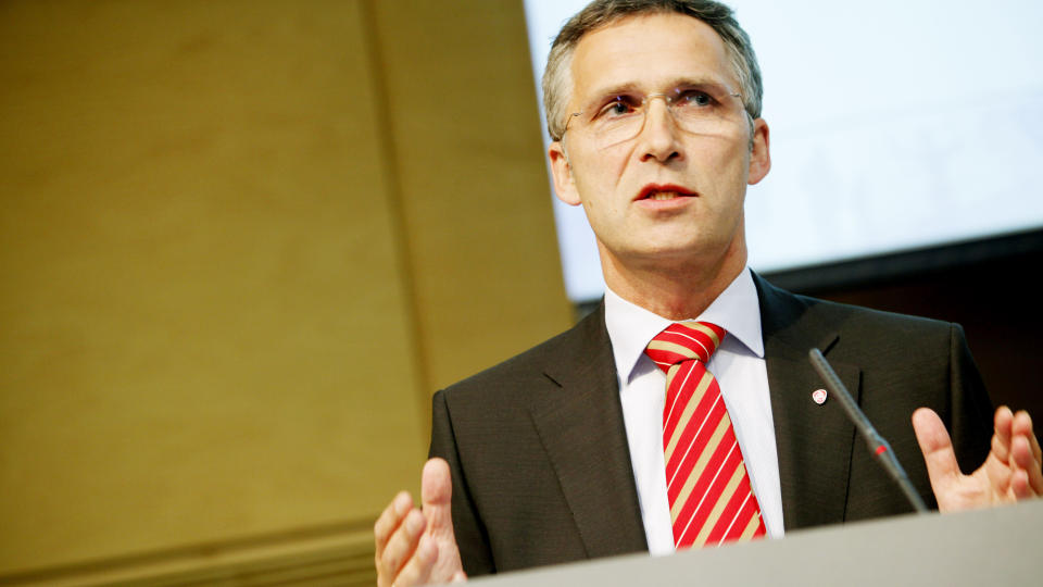 VANSKELIGE REGLER: Statsminister Jens Stoltenberg ble selv for alvor klar over de kompliserte pensjonsreglene da han var finansminister og foreldrene hans fikk brev om hvilken pensjon de skulle f�. Foto: Sara Johannessen / SCANPIX
