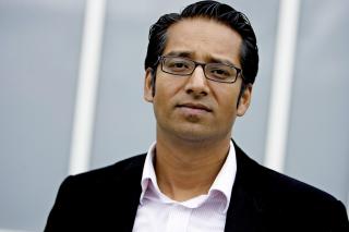 FRYKTER HØYREKREFTER: Drammenspolitiker Yousuf Gilani.
Foto: Stian Lysberg Solum / SCANPIX FRYKTER HØYREKREFTER: Drammenspolitiker Yousuf Gilani.
Foto: Stian Lysberg Solum / SCANPIX