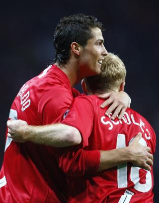 SIER TAKK FOR SIST: Asbj�rn Slettemark tror Ronaldo f�r smake Paul Scholes knotter neste gang de m�tes p� banen. Foto: REUTERS/Eddie Keogh