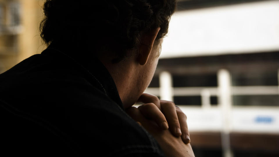 TORTURERT: Sju ungdommer og en mann p� 26 �r sto tiltalt for � ha torturert og mishandlet 16-�ringen (bildet) p� det groveste over to d�gn i desember i fjor. I dag fikk torturistene sin straff. Foto: H�kon Eikesdal