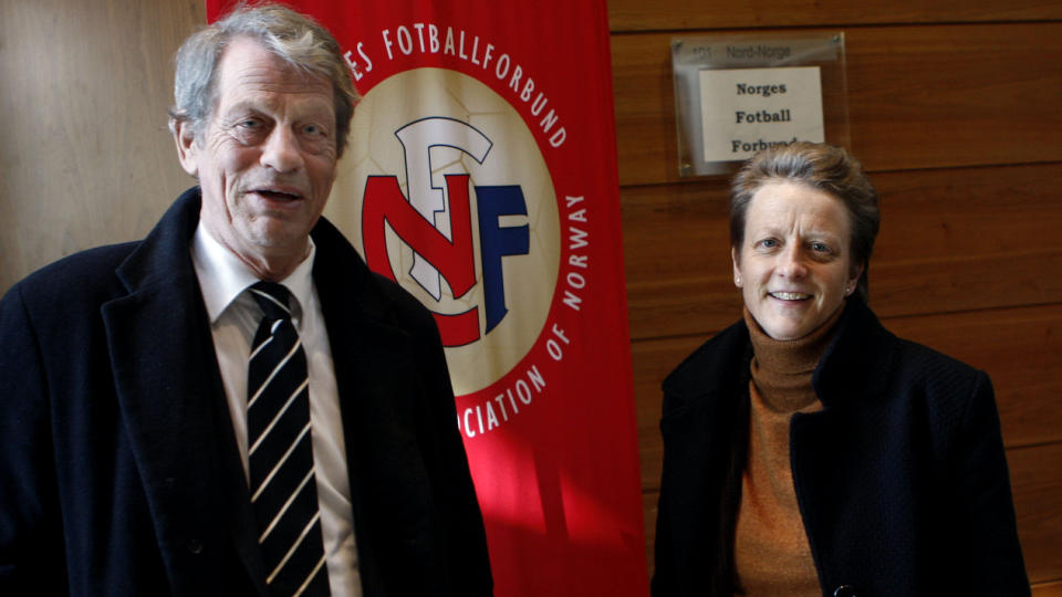 MISN�YE: Fotballpresident Sondre K�fjord bekrefter at det er �en del misn�ye� med generalsekret�r Karen Espelund i administrasjonen i Norges fotballforbund. Selv sier K�fjord til NRK at han har et helt greit samarbeid med Espelund. Foto: Knut Falch / SCANPIX .