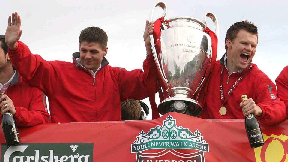 STJ�LET: Gullmedaljen John Arne Riise vant i 2005 er stj�let fra en loftsbod som tilh�rer en leilighet Riise leier p� Majorstua i Oslo. N� h�per han tyven tar til fornuften og leverer tilbake medaljen. Foto: Julie Howden, EPA/Scanpix