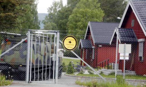 J�RSTADMOEN: Kripos gjennomf�rte en razzia p� J�rstadmoen onsdag denne uka. Foto: Hans Arne Vedlog