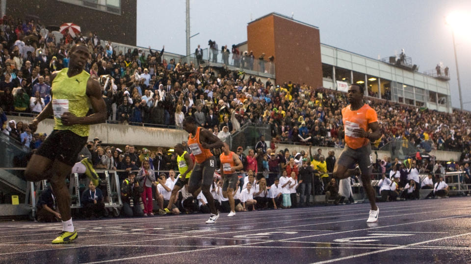 V�TT: Regnet gjorde sitt til at Usain Bolt ikke var i stand til � klokke inn til noen topptid i sin f�rste store 100 meter denne sesongen, men jamaicaneren vant likevel komfortabelt i Toronto.Foto: SCANPIX/AP Photo/The Canadian Press, Frank Gunn