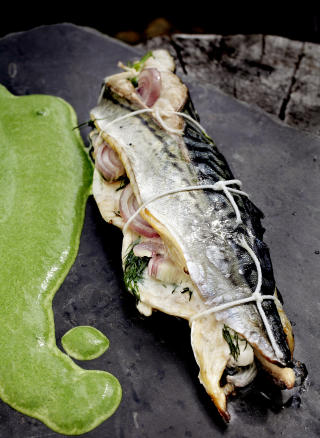 40 MINUTTEr: Lettgravet makrell med gr�nn saus.
