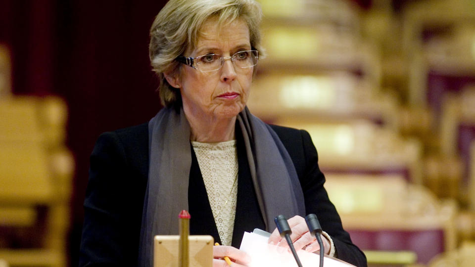 M� SVARE FOR SEG: Forsvarsminister Anne-Grethe Str�m-Erichsen varslet politiet for noen uker siden om at Forsvarets sikkerhetstjeneste ulovlig kan ha overv�ket flere departementer. Foto: H�kon Mosvold Larsen / SCANPIX