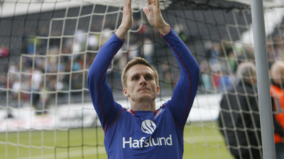 TIL TYSK FOTBALL: Eks-VIFer Allan Jepsen sier han har merket finanskrisa. Foto:  Trond Reidar Teigen  / SCANPIX