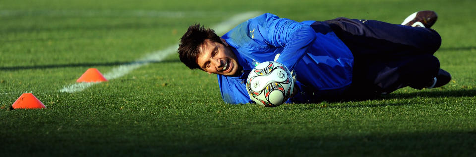 VERDENS DYRESTE M�LMANN: Italias landslagskeeper Gianluigi Buffon trener i Pretoria i S�r-Afrika foran kampen mot USA i Confederations Cup p� mandag. Foto: Vincenzo Pinto, AFP /Scanpix