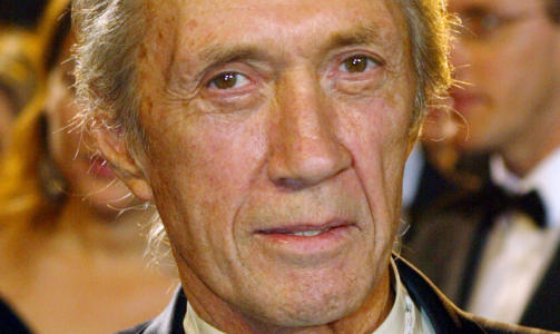 D�D: David Carradine ble funnet naken, bundet og d�d p� hotellrommet sitt i Thailand forrige uke. I g�r ble han bisatt. Foto: Scanpix