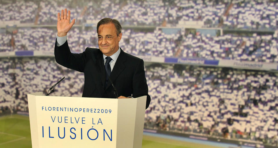 VALGFLESK: Florentino Perez sparte ikke p� valgl�ftene under presidentvalgkampen i Real Madrid - og s� langt har han innfridd l�ftene. Foto: AFP
