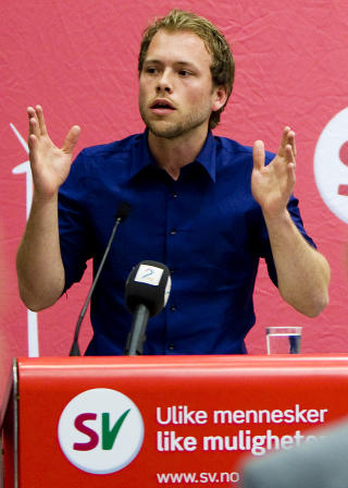 MENER H�YRE BL�FFER OM K�: Nestleder Audun Lysbakken under landsstyrem�te i Sosialistisk Venstreparti.
Foto: Heiko Junge / SCANPIX
