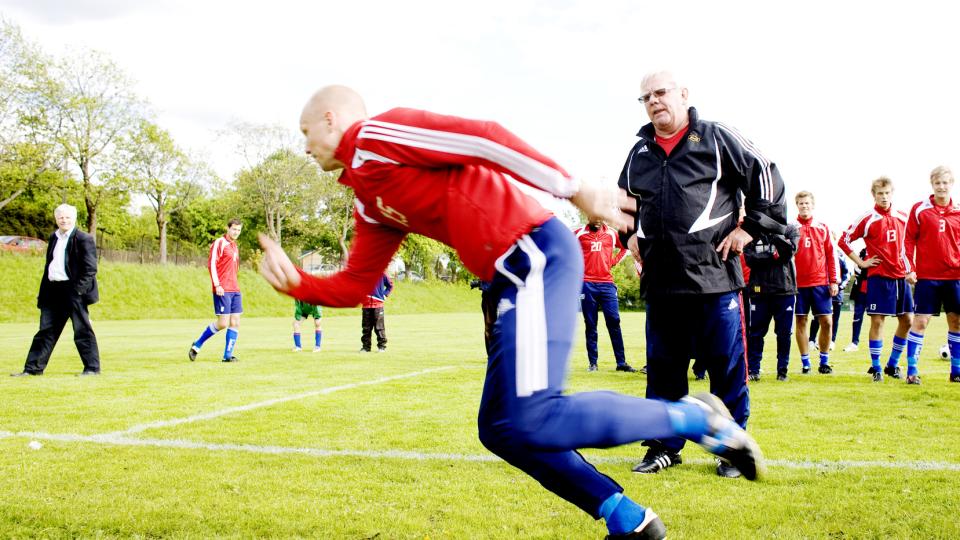 TILBAKE TIL OSLO? Nils Arne Eggen var Skeid-trener for en dag i fjor, n� er han �nsket av en annen Oslo-klubb - V�lerenga. Foto: Kyrre Lien / SCANPIX
