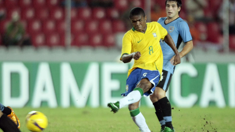ETTERTRAKTET: Douglas Costa er bare 18 �r gammel, men europeiske storklubber har likevel fulgt ham i to �r. Foto: REUTERS