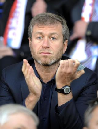 STRAMME LIVREIMA? Ikke Roman Abramovitsj. P� den annen side ble jo skipet bestilt for to �r siden.  Foto: SCANPIX/AP/Martti Kainulainen/Lehtikuva