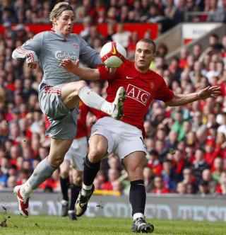 MENER UNITED ER SVEKKET: Torres gleder seg over at Manchester United har solgt Cristiano Ronaldo, og tror neste sesong kan bli stor for Liverpool. Foto: REUTERS/Phil Noble