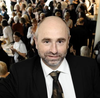 NY LOV: Arbeids- og inkluderingsminister Dag Terje Andersen kommer med forslag til ny lov han mener kan forhindre ulovlige arbeidskontrakter og s�kalte ringevikarer. Foto: John Terje Pedersen