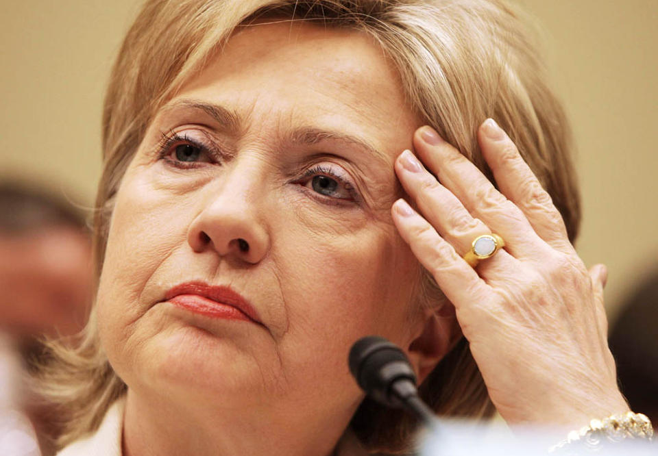 UTE AV SPILL: Utenriksminister Hillary Clinton blir hjemmeg�ende noen dager etter g�rsdagens fall. Foto: YURI GRIPAS/REUTERS/SCANPIX