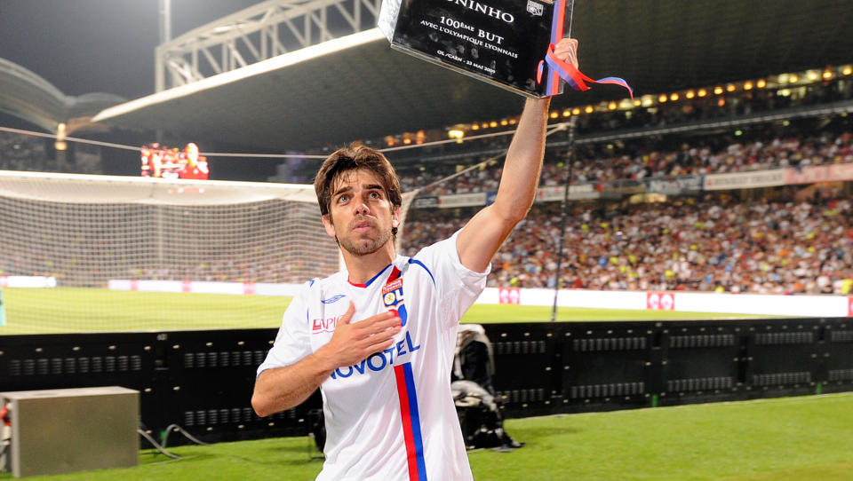 TAKKET FOR SEG: Juninho takket for seg i Lyon denne sesognen, etter �tte �r i klubben. Foto: AFP