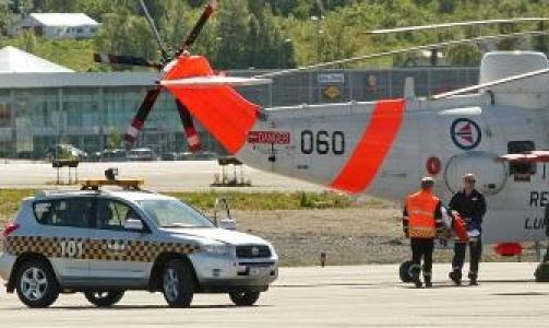 BLE BRAKT NED: Da Sea King-helikopteret fant de to br�drene, var de allerede omkommet. Foto: Anders Opdahl /Nordlys