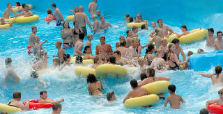 B�:Sommarlandelva er en av de mer popul�re attraksjonene i parken. Foto; LINE BRUSTAD