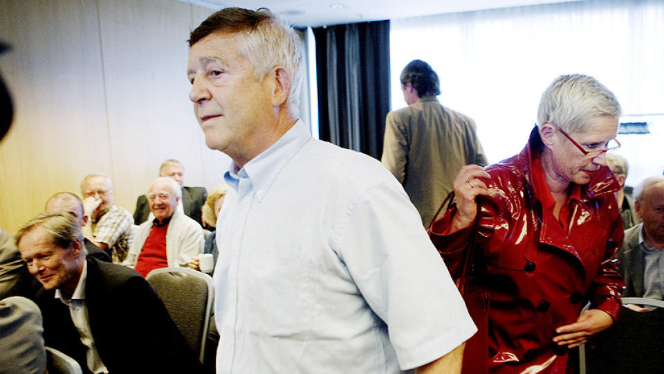 KRASS KRITIKK: P� generalforsamlingen i Berner Gruppen Jens P. Heyerdahl d.y. (t.v.) kraftig kritikk for sine disposisjoner og investeringer med konsernets midler. Foto: Torbj�rn Gr�nning/Dagbladet