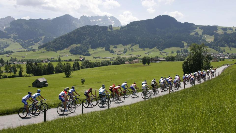 F�RST I DOPINGFELTET: Sykkelsporten har n� blitt en foregangssport i antidopingarbeidet. Foto: REUTERS