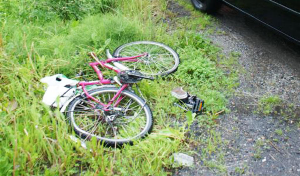 P�KJ�RT TO GANGER: Den 13-�rige jenta ble p�kj�rt av to forskjellige biler i n�rheten av Slemmestad kapell. Venninnene som var med henne, kunne imidlertid ikke finne henne etter � ha sett henne bli p�kj�rt f�rste gang, og meldte fra. Foto: JOHNNY OLSEN