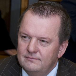 HANSEN-KOMPIS: Inge Ryan ble syk, og Bjarne H�kon Hanssen kontaktet flere helsetopper for � forsikre seg om at han fikk god behandling p� sykehuset. Foto: Berit Roald / SCANPIX