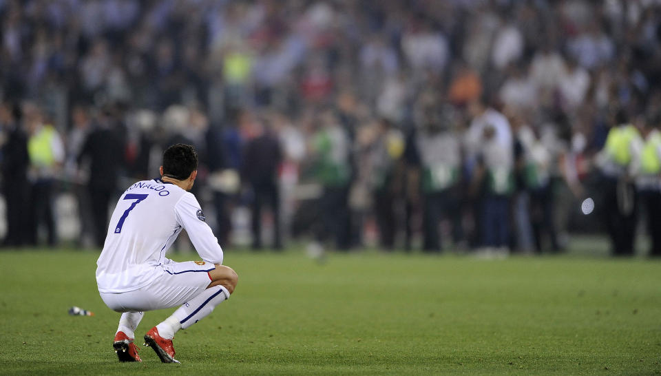METT P� SUKSESS: Cristiano Ronaldo fortalte lagkameratene i Manchester United at han hadde utrettet sitt for klubben. N� trengte han nye utfordringer.Foto: SCANPIX /  AFP PHOTO / FILIPPO MONTEFORTE