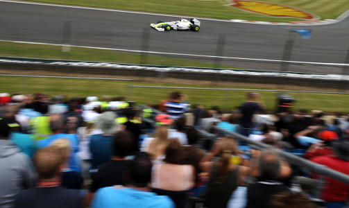 FIKK IKKE VALUTA FOR PENGENE: Jenson Button dr�mte om suksess i det siste formel 1-l�pet noensinne p� Silverstone, men et skuffet hjemmepublikum m�tte konstatere at briten endte utenfor seierspallen for f�rste gang denne sesongen.Foto: SCANPIX / AFP PHOTO / FRED DUFOUR