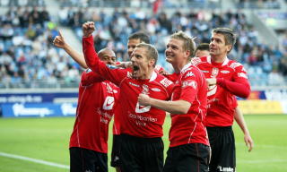 TOK LEDELSEN. Kristjan �rn Sigurdsson sendte Branni f�ringen. Foto: Alf Ove Hansen / SCANPIX