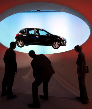 GJERRIG: Lavutslippsbiler som Renault Clio har f�tt gode avgiftsordninger under de r�dgr�nne. Foto: Kai Pfaffenbach/REUTERS
