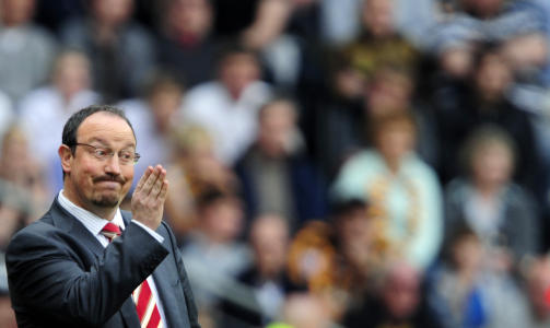 FORSVARER KJ�P: Rafael Benitez forsvarer kj�pet av Glen Johnson med posisjonering fram mot innf�ring av nye regler.Foto: SCANPIX/REUTERS/Nigel Roddis