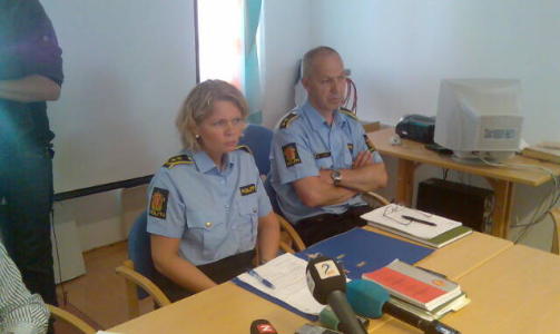 PRESSEKONFERANSE: Politiet holder pressekonferanse om likfunnet i Molde n�. Siktedes forsvarer Morten Lunde er ogs� til stedet. FOTO: FRIDGEIR WALDERHAUG