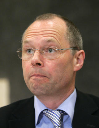 TVILER P� AT MONSEN N�R FRAM: Jussprofessor Hans Petter Graver.
Foto: Knut Falch / SCANPIX