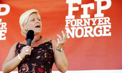 I B�:  Siv Jensen gjorde det klart at Frp vil sette mullah Krekar i forvaring hvis de vinner h�stens valgt. Foto: Tore Meek / Scanpix