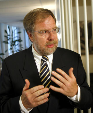 HAR UNDERS�KT METODENE: Nils Dalseide er leder for Metodekontrollutvalget som i morgen legger fram sine konklusjoner p� hva de mener om politiets nye arbeidsmetoder. 
Foto Knut Falch / SCANPIX  .